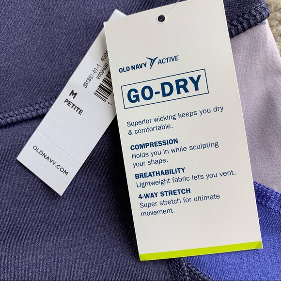 Old Navy Hi-Rise Color Block Shorts in Med Petite - Picture 3 of 9